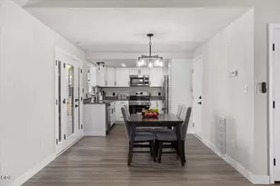 338 Joseph St, Central Point, OR 97502 - Photo 6