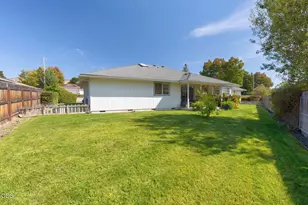 2673 Brookside Dr, Medford, OR 97504 - Photo 22