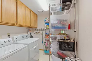 2673 Brookside Dr, Medford, OR 97504 - Photo 20