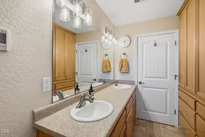 1410 Applegate Avenue, Grants Pass, OR 97527 - Photo 34
