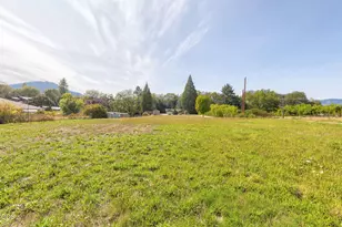1410 Applegate Ave, Grants Pass, OR 97527 - Photo 58