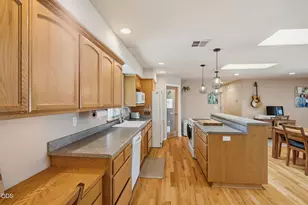 1410 Applegate Ave, Grants Pass, OR 97527 - Photo 6