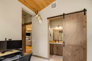 56413 Fireglass Loop, Bend, OR 97707 - Photo 40