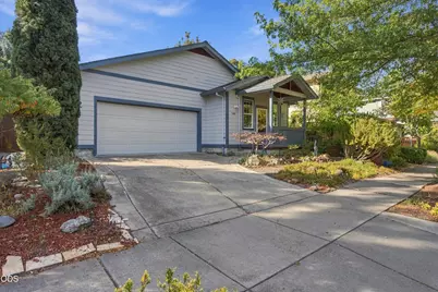 2690 Takelma Way, Ashland, OR 97520 - Photo 2