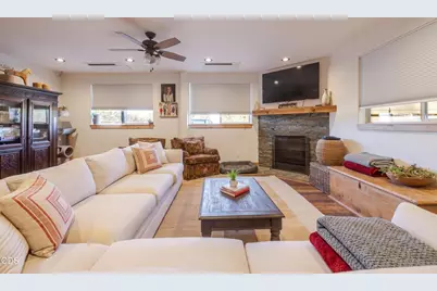 66240 Black Horse Lane, Bend, OR 97703 - Photo 20