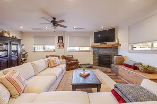 66240 Black Horse Ln, Bend, OR 97703 - Photo 20
