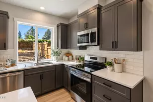 125 SW Mc Kinley Ave, Bend, OR 97702 - Photo 10