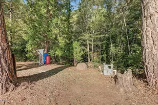 4881 Fish Hatchery Rd, Grants Pass, OR 97527 - Photo 42
