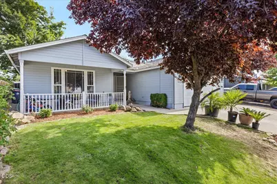 1233 Pheasant Way, Central Point, OR 97502 - Photo 2