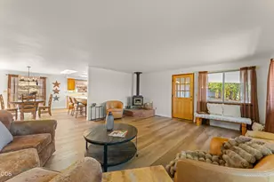 451 Buysman Way, Grants Pass, OR 97526 - Photo 12
