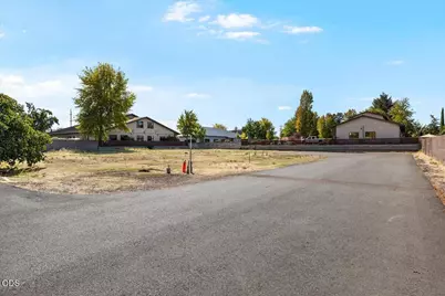 1225 Corona Avenue, Medford, OR 97504 - Photo 40