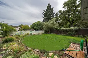 112 Saxbury Dr, Central Point, OR 97502 - Photo 24