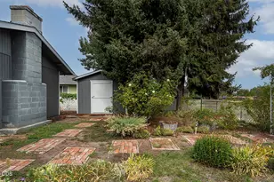 112 Saxbury Dr, Central Point, OR 97502 - Photo 26
