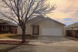5594 Kellal Ln, Klamath Falls, OR 97603 - Photo 2