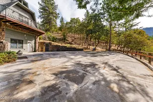 2200 Lupine Dr, Ashland, OR 97520 - Photo 52