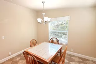 204 Kingsley Dr, Grants Pass, OR 97526 - Photo 4