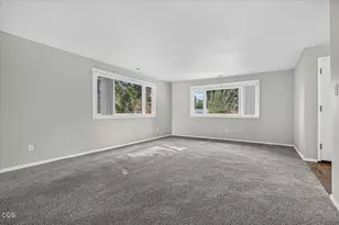 611 Edwina Ave, Central Point, OR 97502 - Photo 6