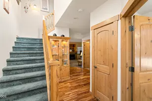 2023 NW 22nd St, Redmond, OR 97756 - Photo 2