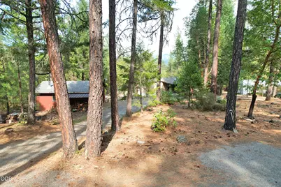 2461 W Evans Creek Road, Rogue River, OR 97537 - Photo 30
