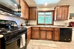 3235 Paramont St, Klamath Falls, OR 97603 - Photo 10