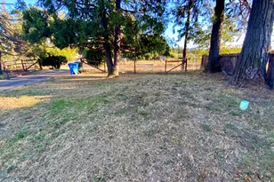 2460 Wolf Ln, Grants Pass, OR 97527 - Photo 12