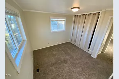 2460 Wolf Lane, Grants Pass, OR 97527 - Photo 8