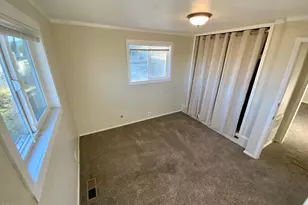 2460 Wolf Ln, Grants Pass, OR 97527 - Photo 8