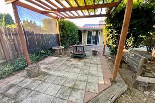 2460 Wolf Ln, Grants Pass, OR 97527 - Photo 4