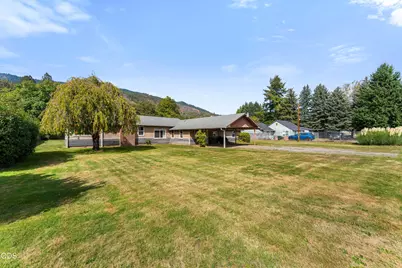 175 W Evans Creek Road, Rogue River, OR 97537 - Photo 2
