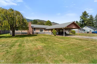175 W Evans Creek Road, Rogue River, OR 97537 - Photo 1
