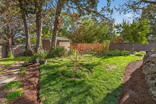 3060 SW 35th Ct, Redmond, OR 97756 - Photo 44