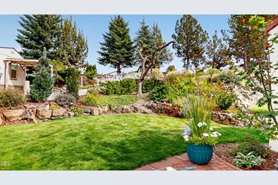 6100 S Highway 97 #UNIT 42, Redmond, OR 97756 - Photo 28