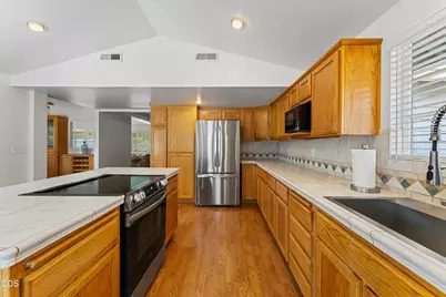 8939 Monument Drive, Grants Pass, OR 97526 - Photo 10