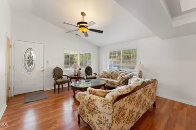 8939 Monument Drive, Grants Pass, OR 97526 - Photo 6