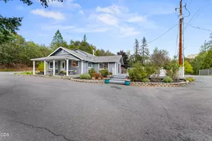8939 Monument Dr, Grants Pass, OR 97526 - Photo 4