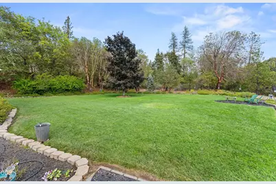 8939 Monument Drive, Grants Pass, OR 97526 - Photo 38