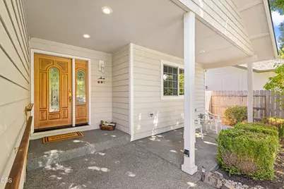1810 SW J Street, Grants Pass, OR 97526 - Photo 2