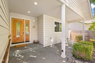 1810 SW J St, Grants Pass, OR 97526 - Photo 2