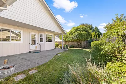 1810 SW J Street, Grants Pass, OR 97526 - Photo 30