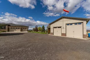 14189 SW Umbarger Rd, Powell Butte, OR 97753 - Photo 26