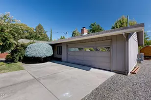 203 S Rose St, Phoenix, OR 97535 - Photo 42