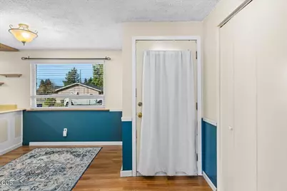 723 SW Cypress Street, Grants Pass, OR 97526 - Photo 4