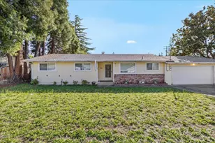 723 SW Cypress St, Grants Pass, OR 97526 - Photo 1
