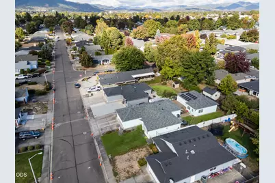 1003 Juanita Way, Central Point, OR 97502 - Photo 38