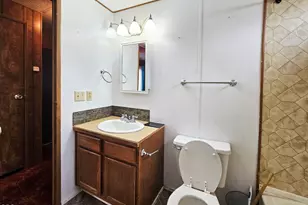 200 SW D St, Madras, OR 97741 - Photo 14