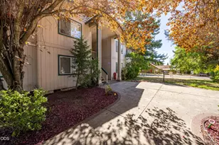 162 Napa St, Eagle Point, OR 97524 - Photo 8
