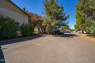 162 Napa St, Eagle Point, OR 97524 - Photo 4