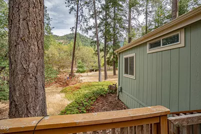124 Dearing Way, Grants Pass, OR 97527 - Photo 26