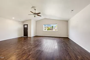 104 Vista Cir, Rogue River, OR 97537 - Photo 4