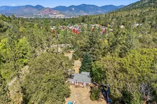 2494 Hamilton Ln, Grants Pass, OR 97527 - Photo 40